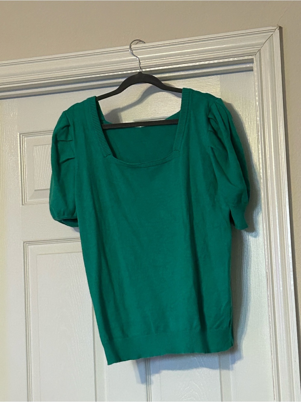 Women’s Emerald Green Short Sleeve Knit Top